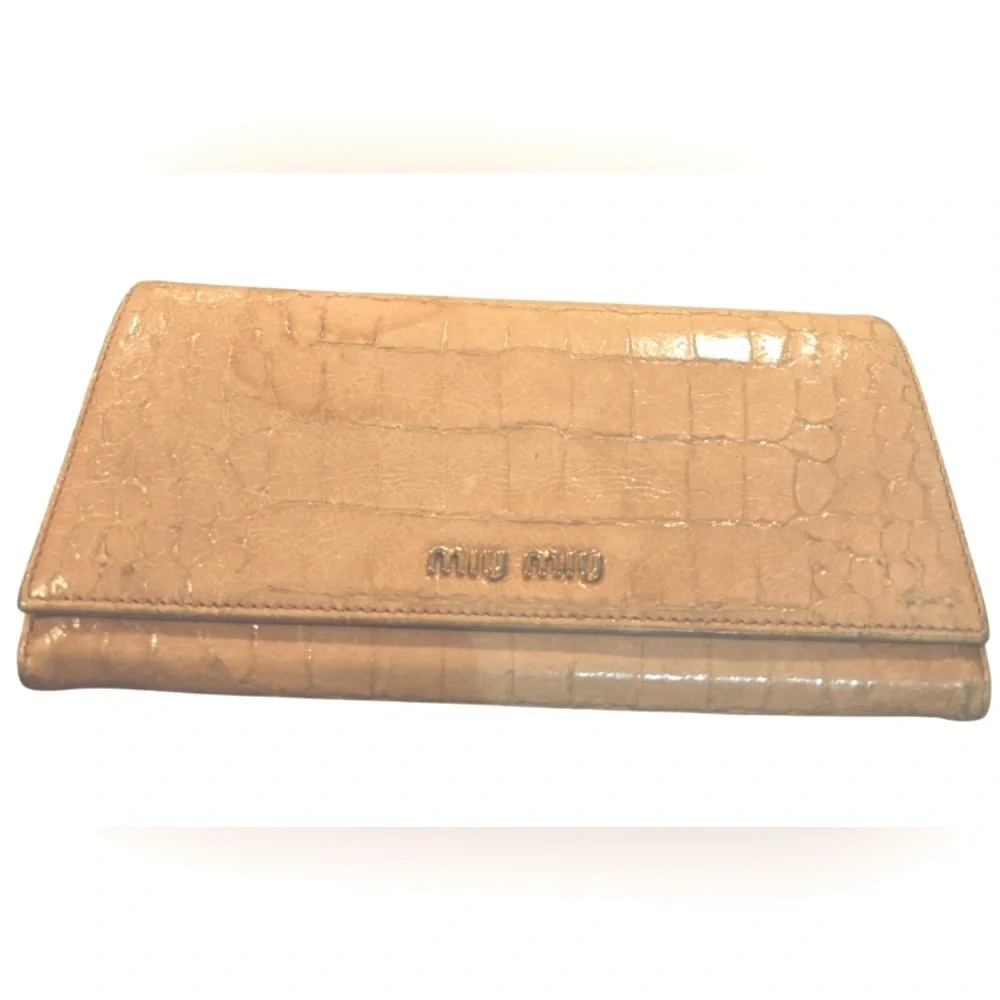 MIU MIU Pinkish/Beige Croc Embossed Leather Long Wallet, Authentic. EUC